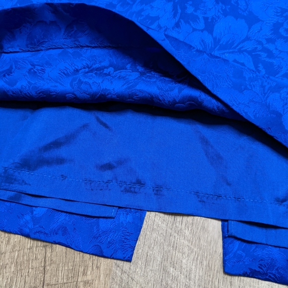 Royal Blue Floral Print 100% Silk Skirt - Picture 4 of 9